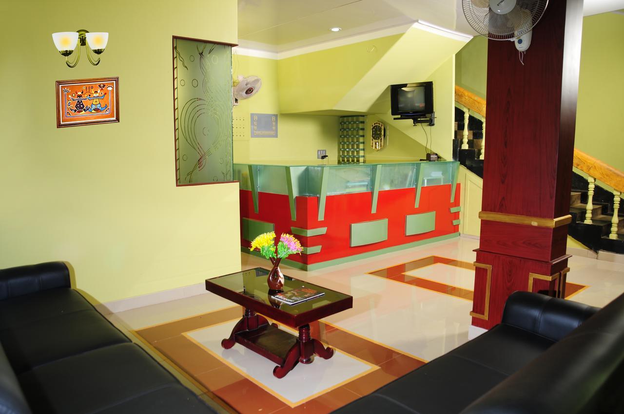 Hotel Nuhman Kondotty Extérieur photo