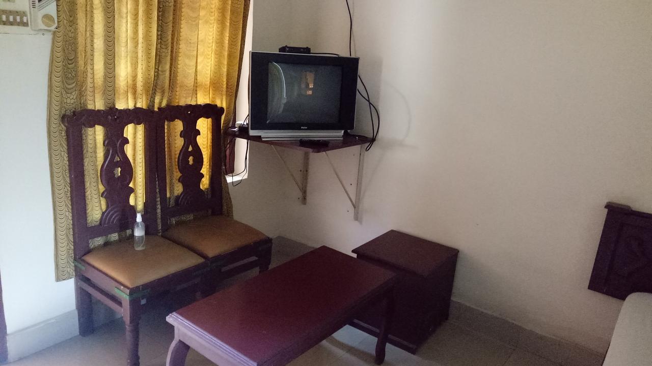 Hotel Nuhman Kondotty Extérieur photo