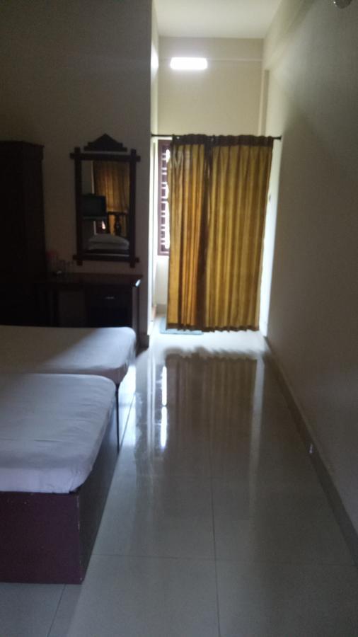 Hotel Nuhman Kondotty Extérieur photo