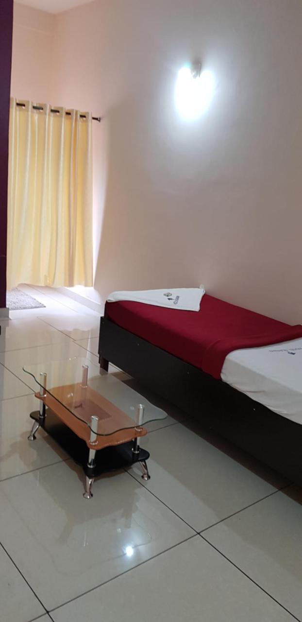 Hotel Nuhman Kondotty Extérieur photo